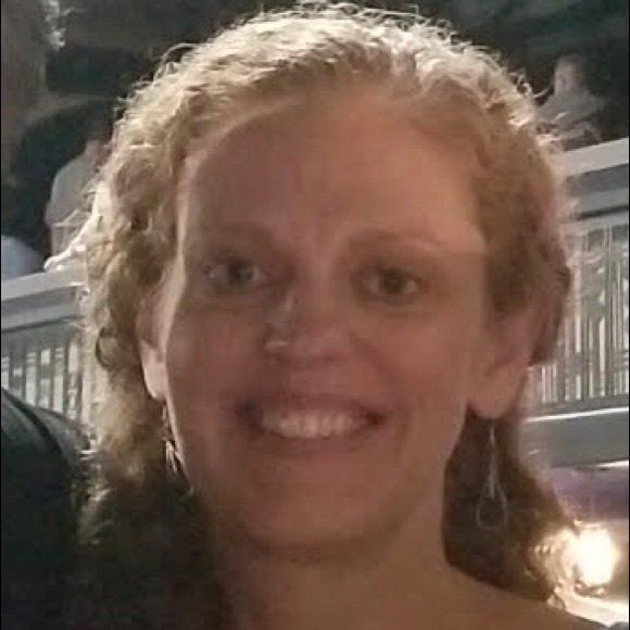 Meet your Posher, Traci - Picture 1 of 1